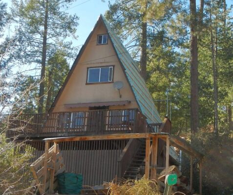 Day2: Older Summerhaven cabin & trees that survived fires