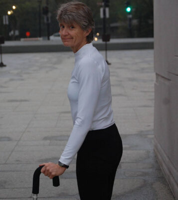 2012 DC Tidal Basin: Really, a cane! (hip replacement recovery)