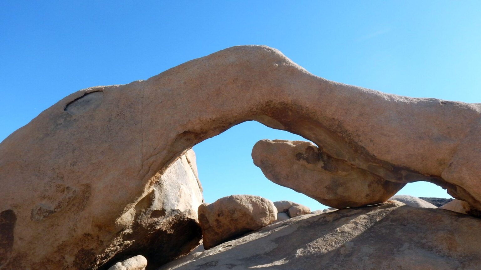 Joshua Tree Wilderness, Arch Rock, February