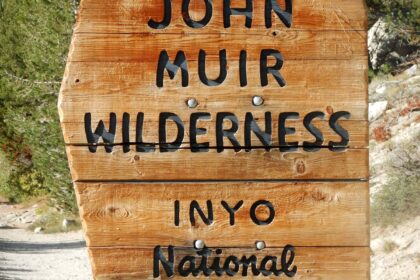 Sequoia-Kings Canyon Wilderness, forest service sign, September