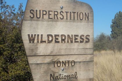 Superstition Wilderness, backpacking, Forest Service sign, December